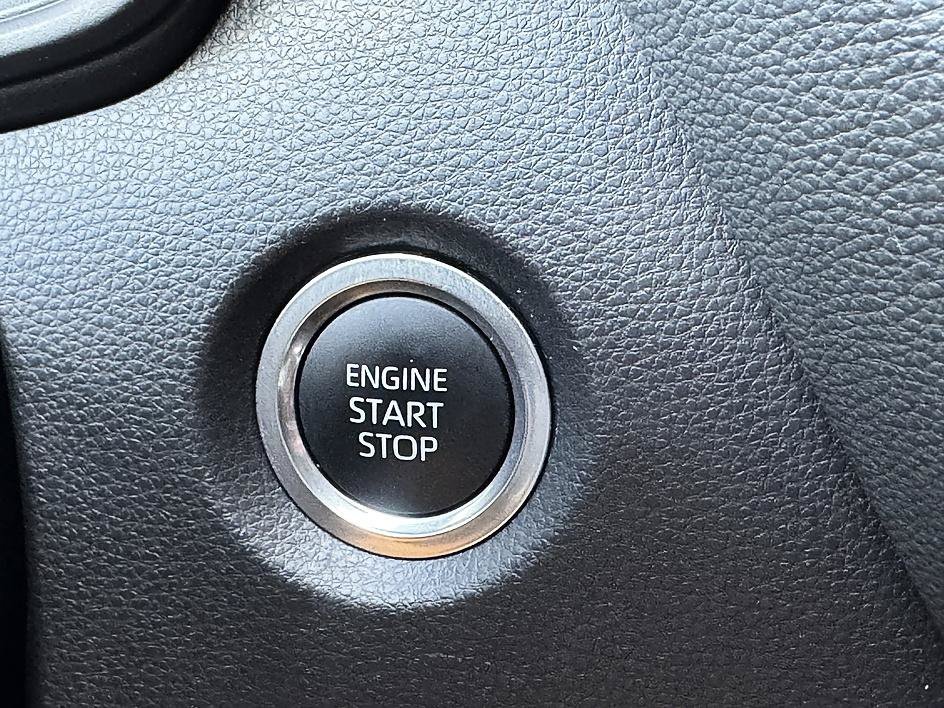 Certified 2025 Toyota Corolla SE FWD image 23