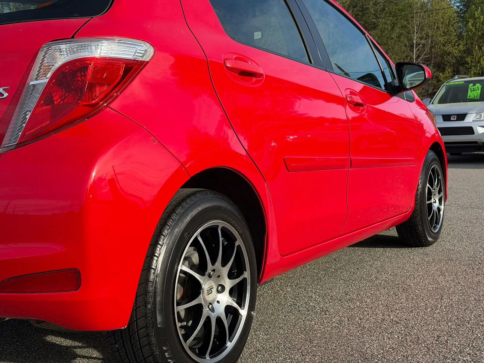 Used 2012 Toyota Yaris LE image 24