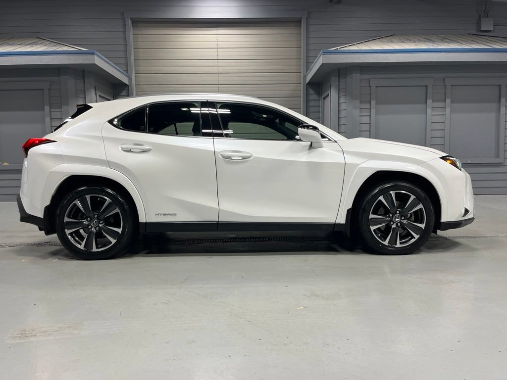 Used 2022 Lexus UX 250h w/ Premium Package AWD/4WD image 8
