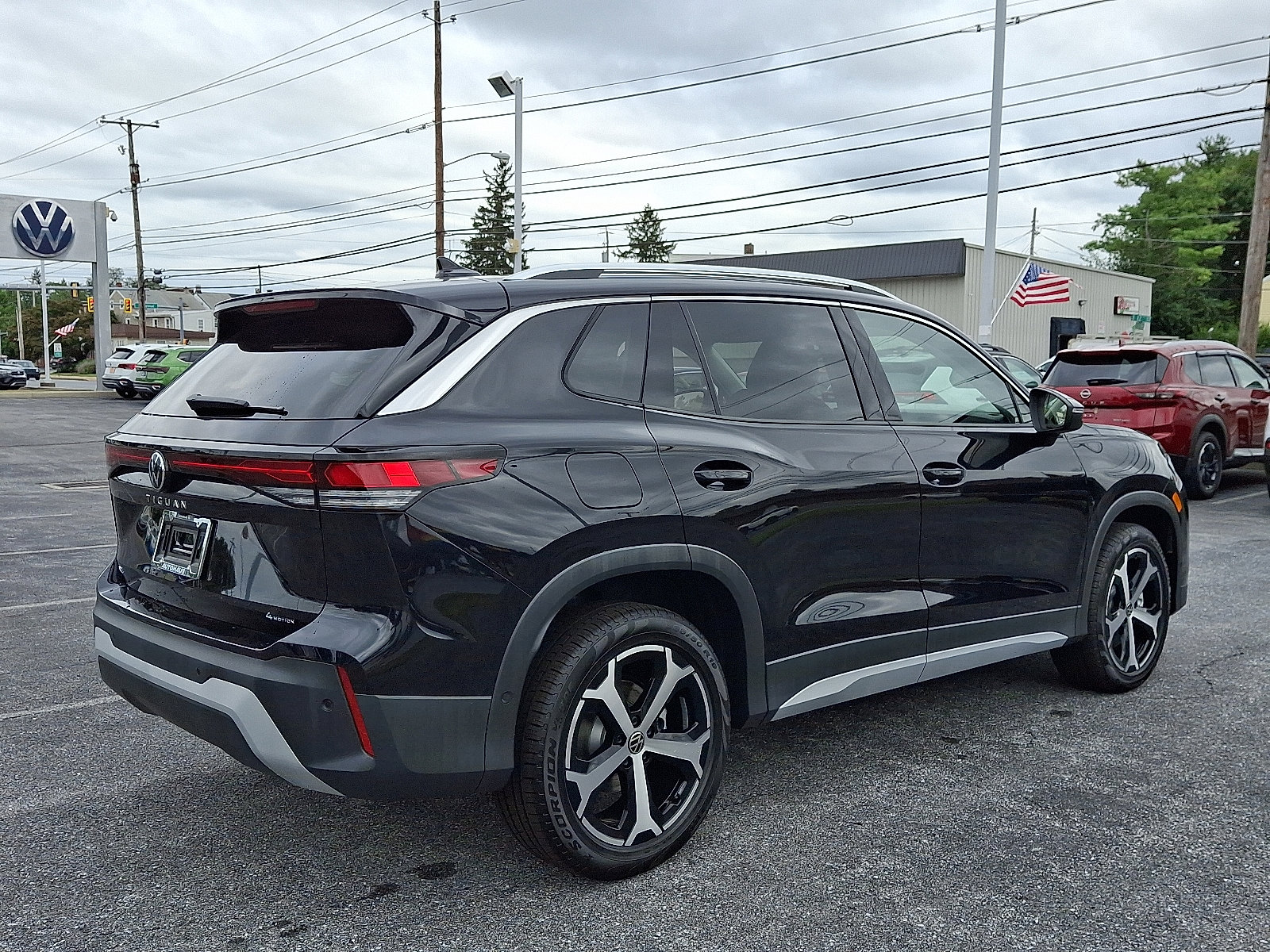 New 2025 Volkswagen Tiguan SE image 5