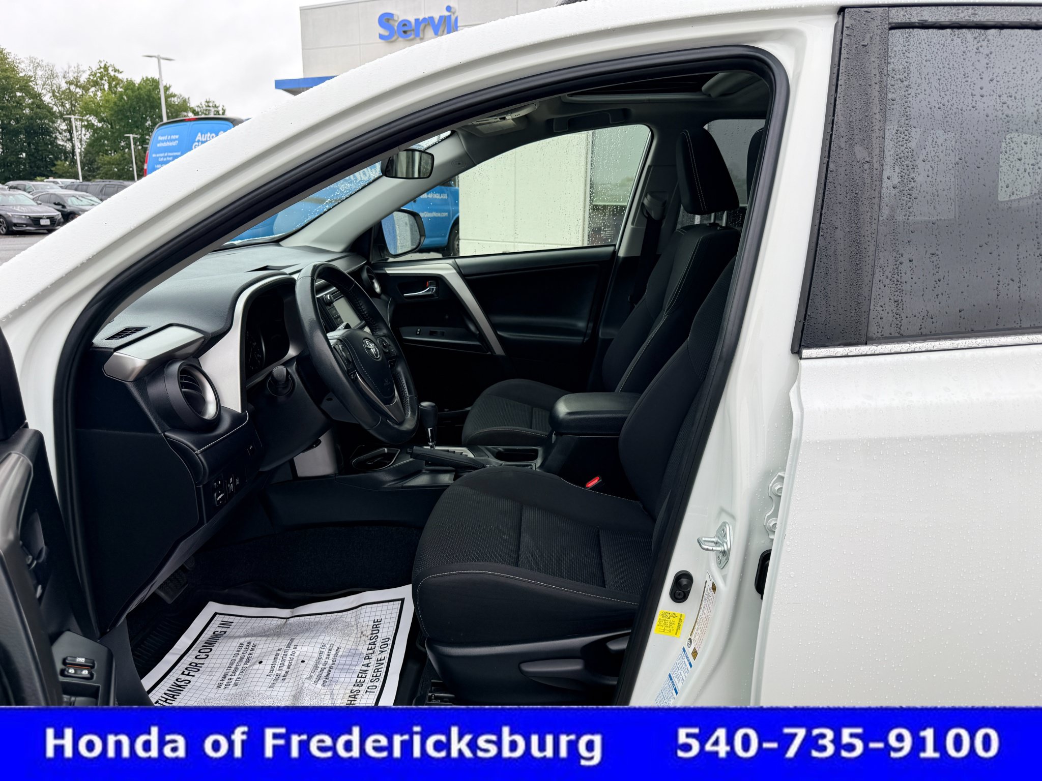 Used 2018 Toyota RAV4 XLE w/ Plus Extra Value Package AWD/4WD image 30