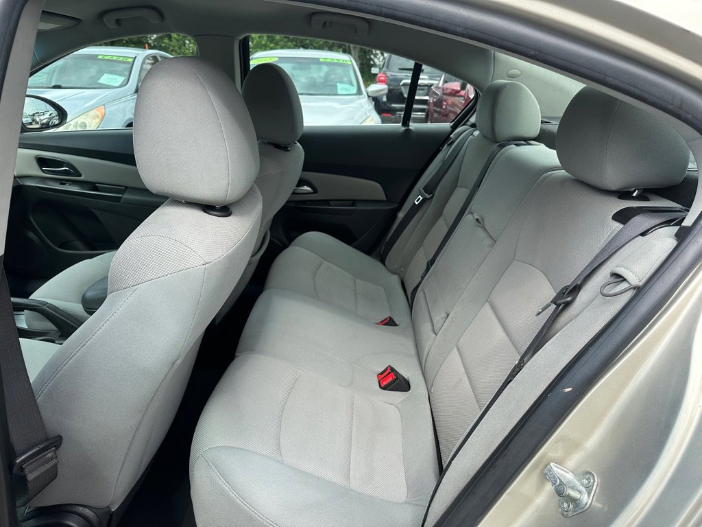 Used 2014 Chevrolet Cruze LT image 15