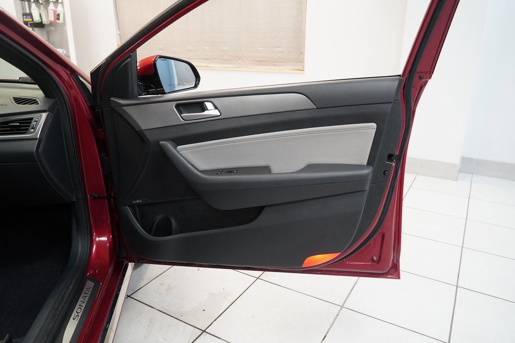 Used 2015 Hyundai Sonata Limited 2.0T image 22