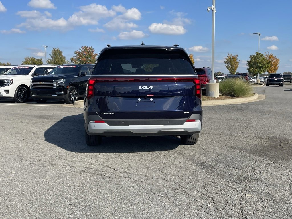 New 2026 Kia Carnival EX image 6