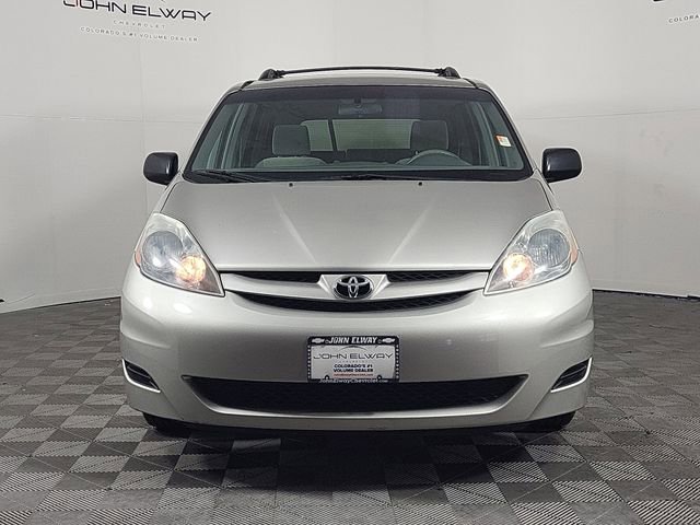 Used 2007 Toyota Sienna LE image 2