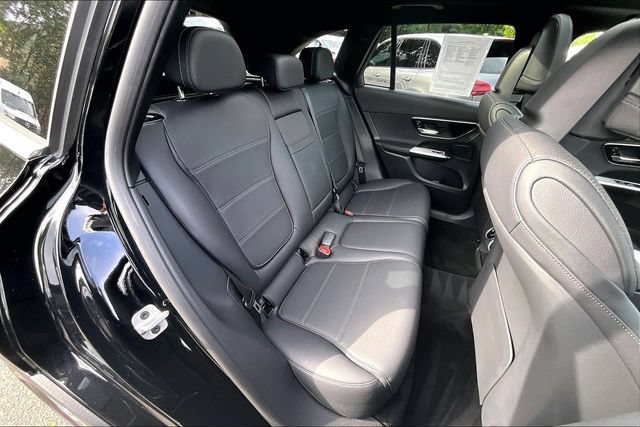 Used 2026 Mercedes-Benz GLC 300 4MATIC image 16