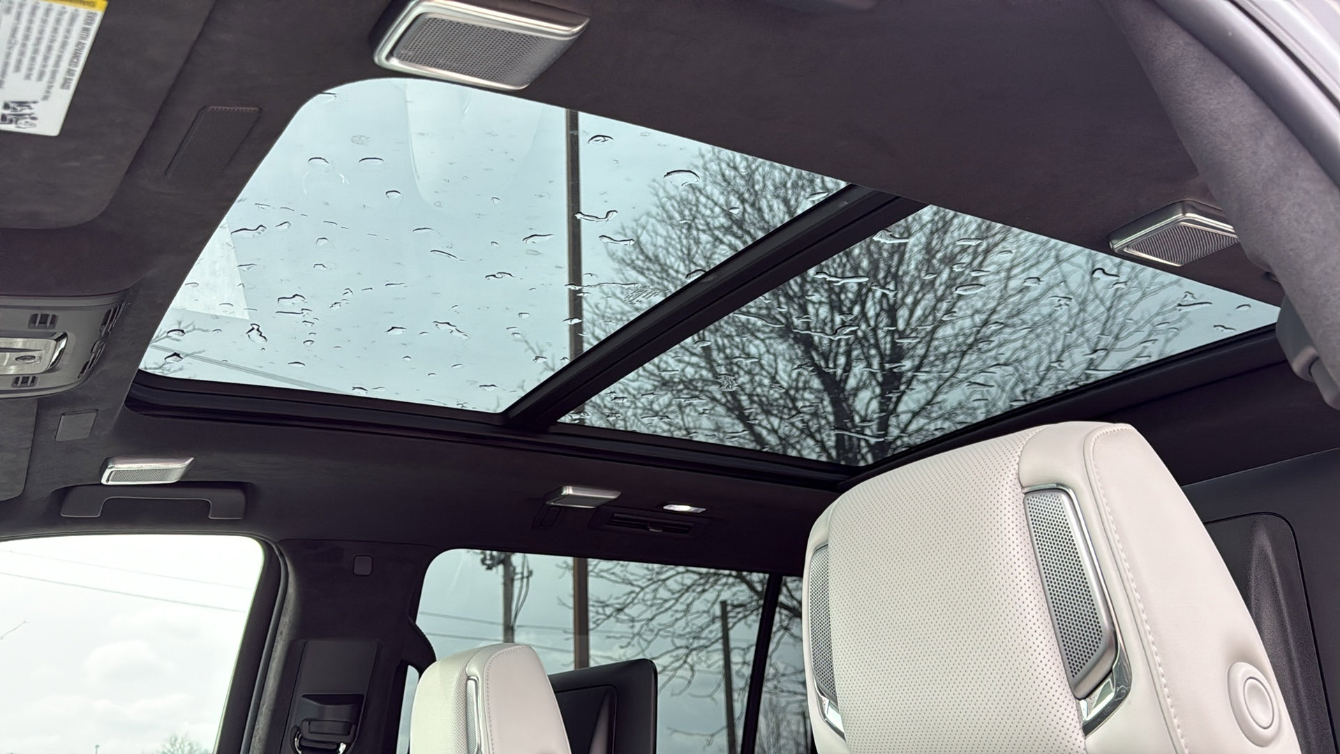 Certified 2025 Cadillac Escalade ESV Sport Platinum image 28