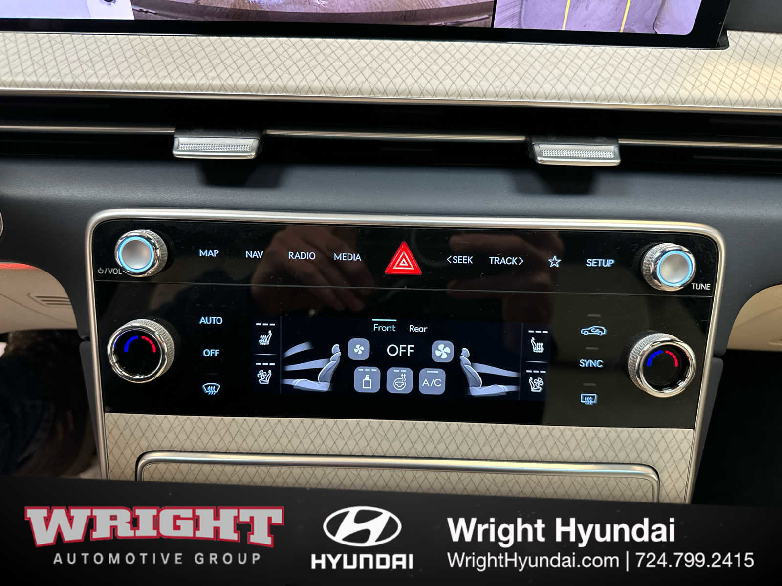 Certified 2025 Genesis GV80 3.5T Prestige image 28