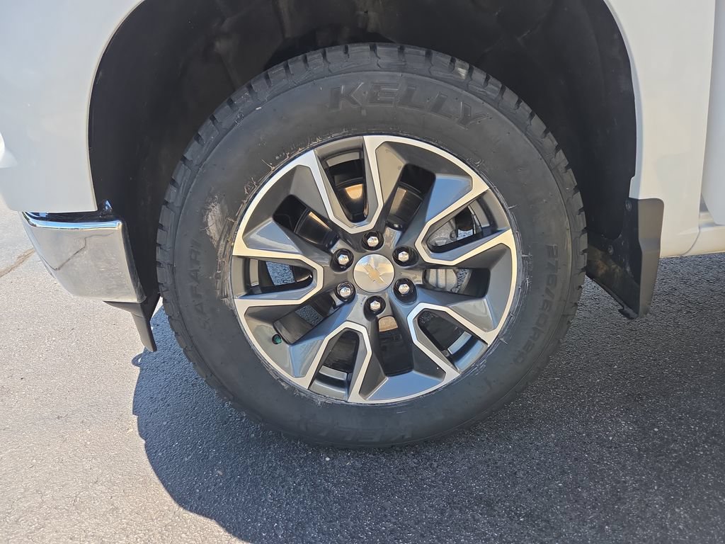 Certified 2024 Chevrolet Silverado 1500 LT AWD/4WD image 31
