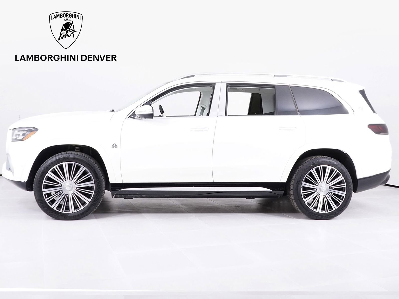 Used 2022 Mercedes-Benz Maybach GLS 600 4MATIC image 2