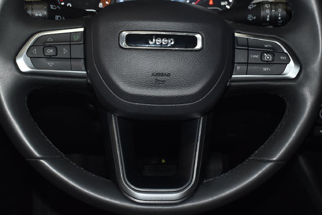 Used 2024 Jeep Compass Latitude AWD/4WD image 13
