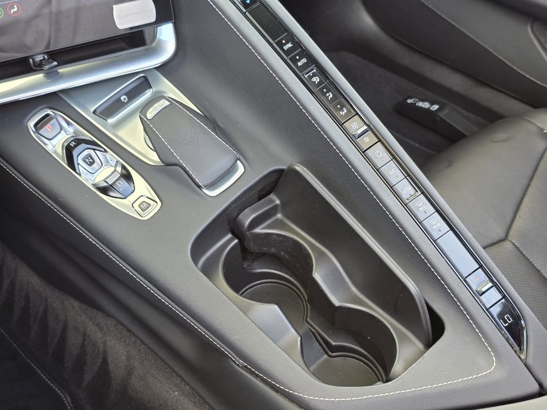 Used 2020 Chevrolet Corvette Stingray Coupe w/ Z51 Performance Package image 16