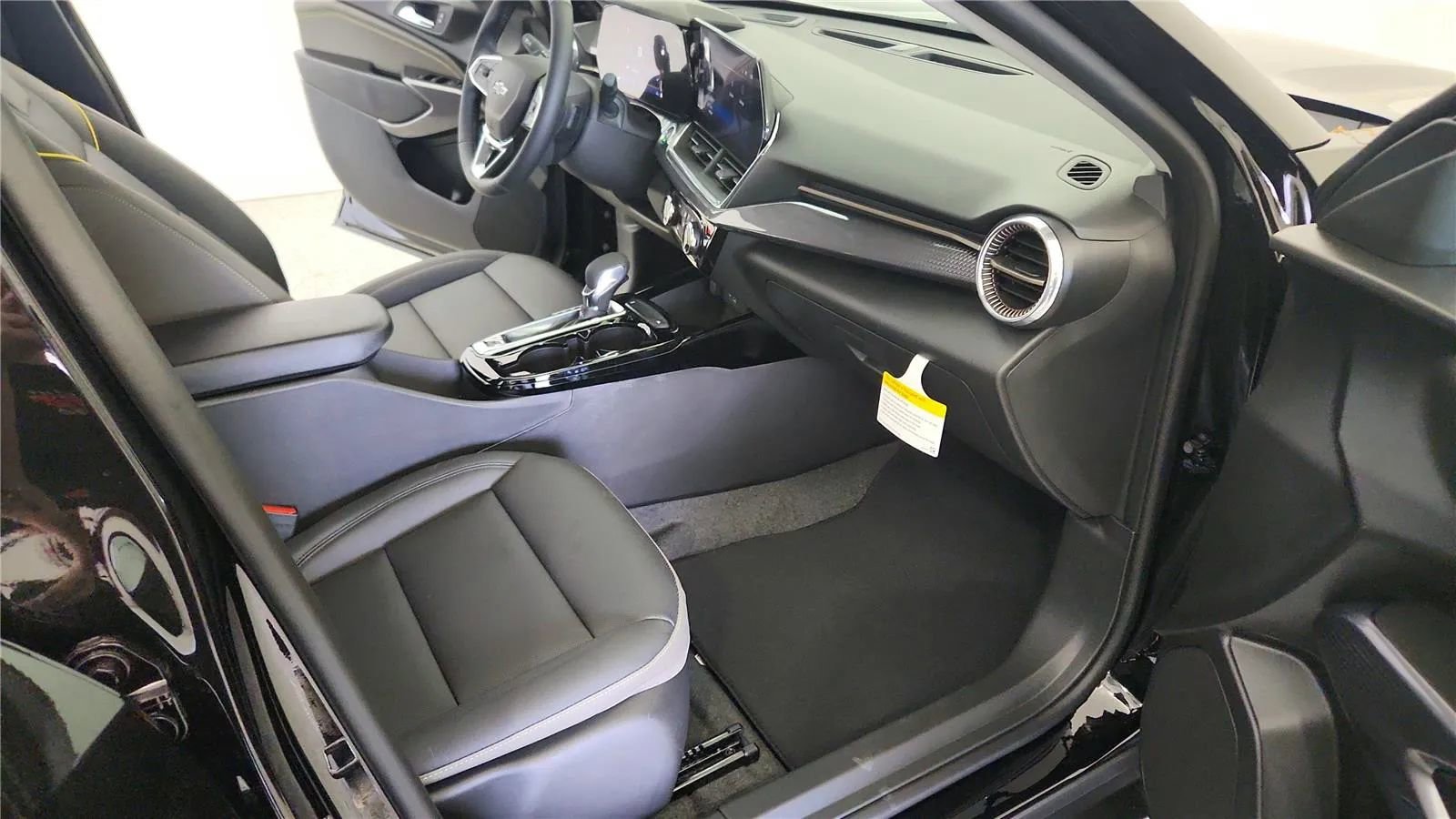 New 2026 Chevrolet Trax ACTIV w/ Driver Confidence Package image 35