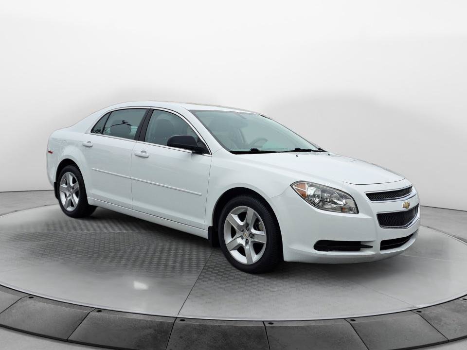Used 2012 Chevrolet Malibu LS w/ LS Uplevel Package FWD image 1