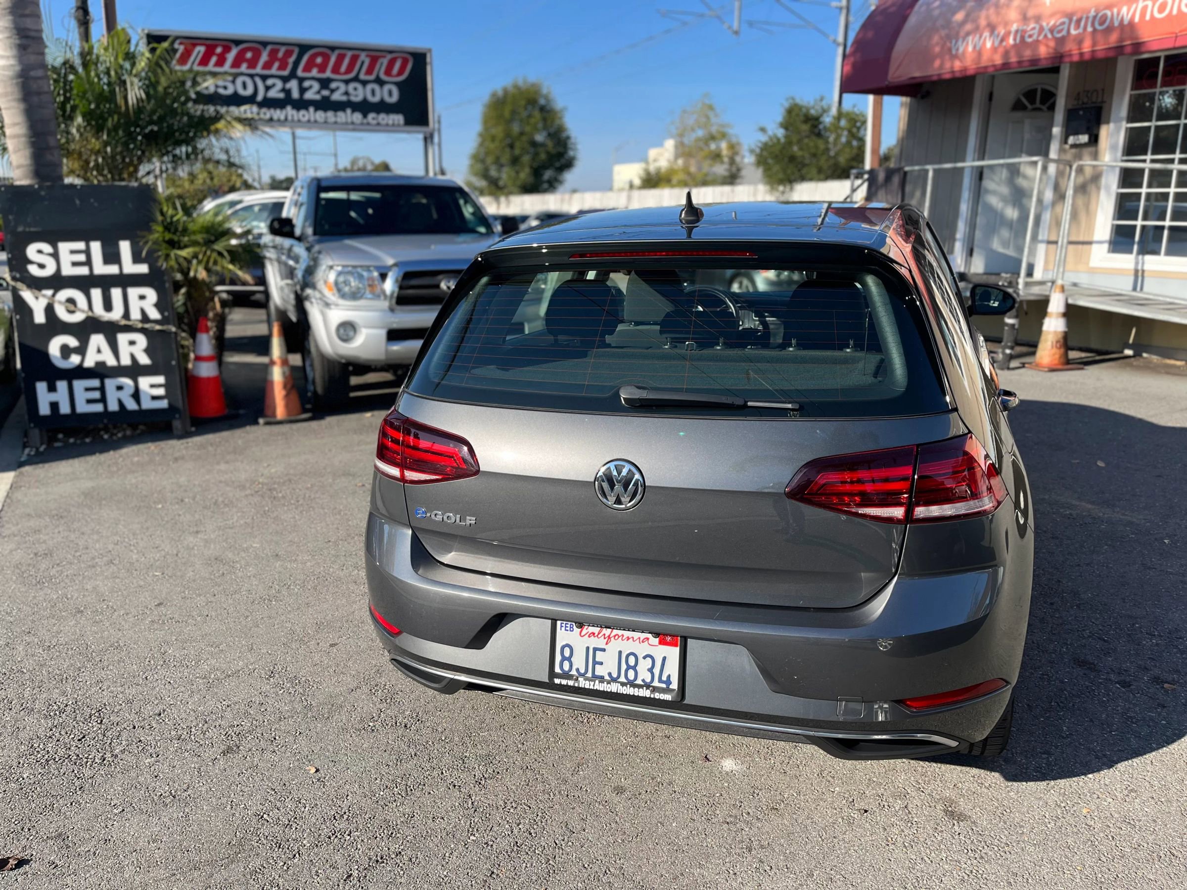 Used 2019 Volkswagen e-Golf SE w/ Driver Assistance Package FWD image 7