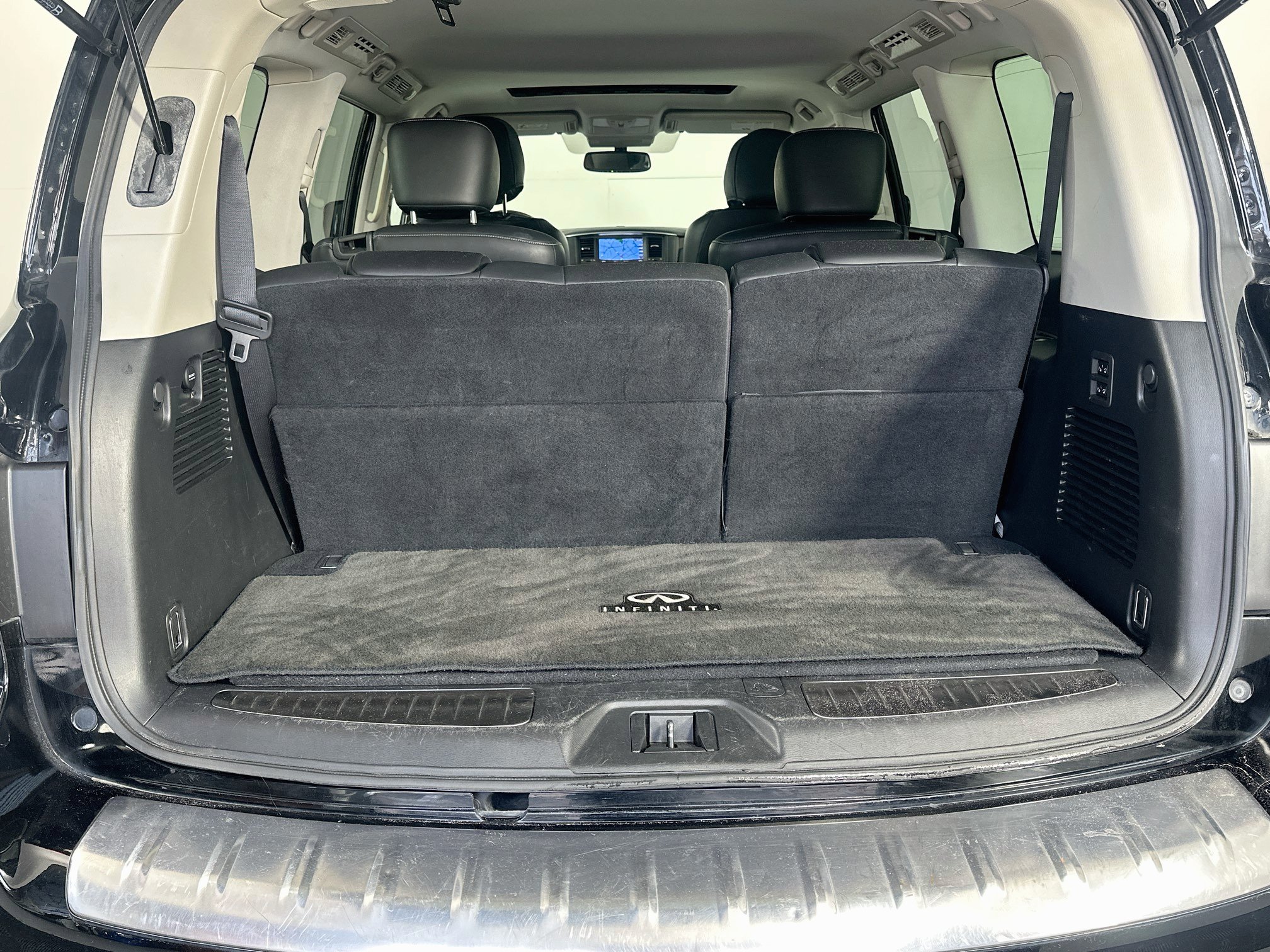 Used 2018 INFINITI QX80 2WD w/ Driver Assistance Package image 32