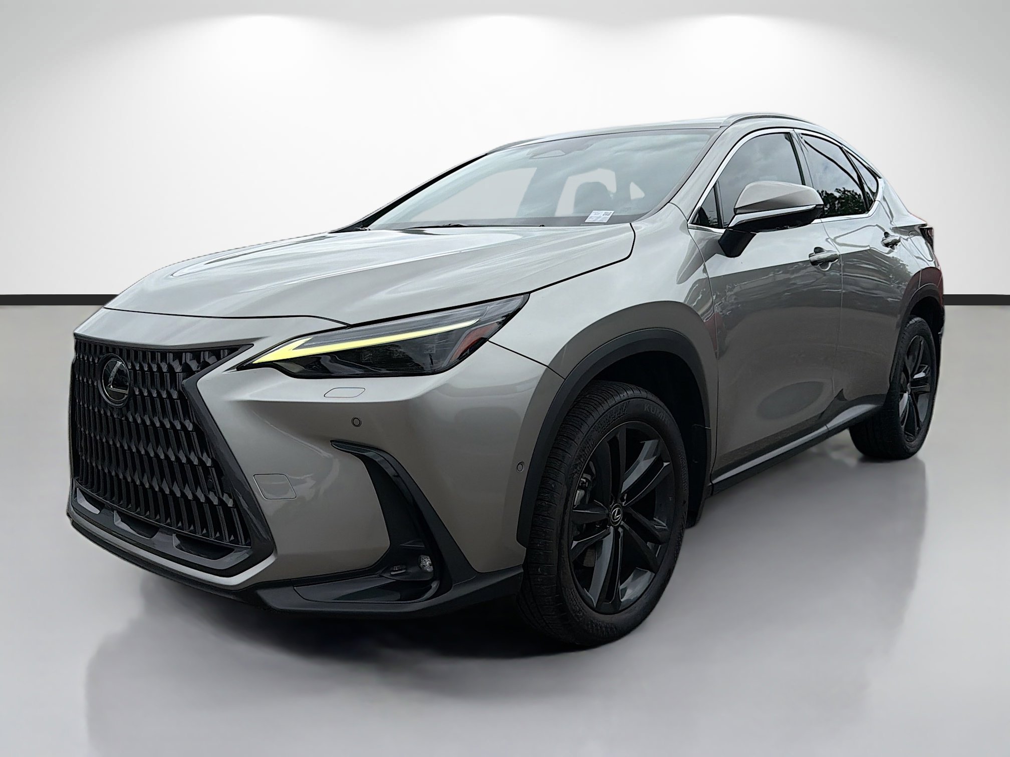 Used 2023 Lexus NX 450h+ AWD w/ Vision Package image 7