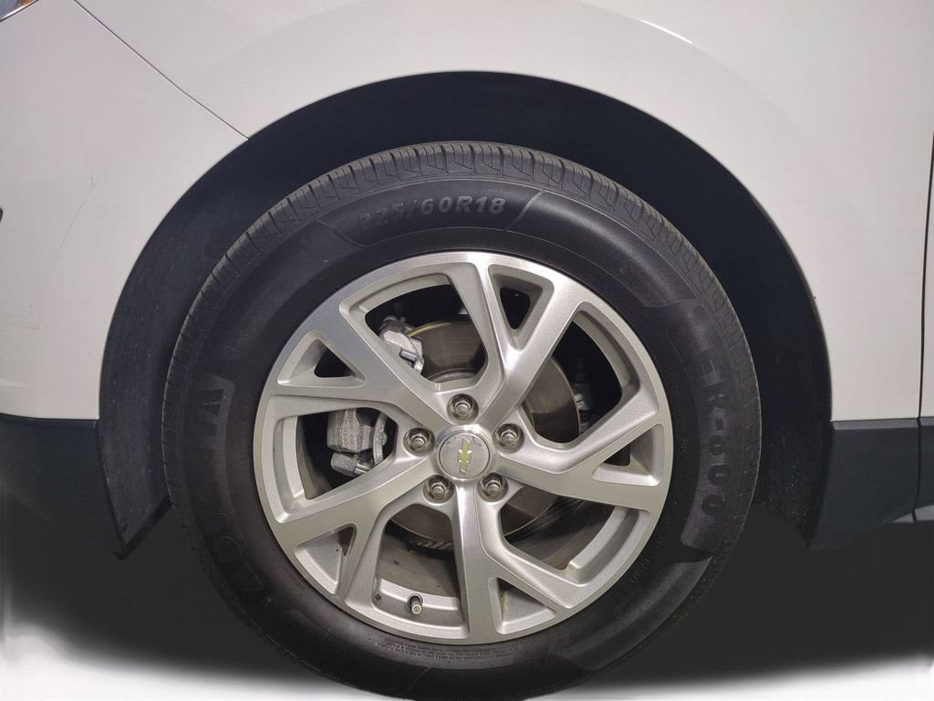 Used 2018 Chevrolet Equinox Premier FWD image 11