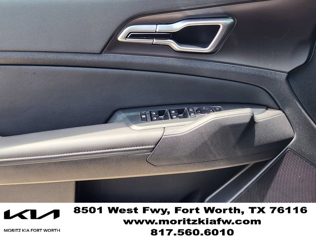 New 2026 Kia Sportage EX w/ EX Panorama Roof Package FWD image 16