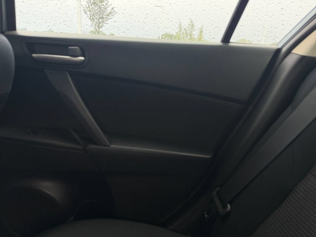 Used 2012 MAZDA MAZDA3 i Touring FWD image 33