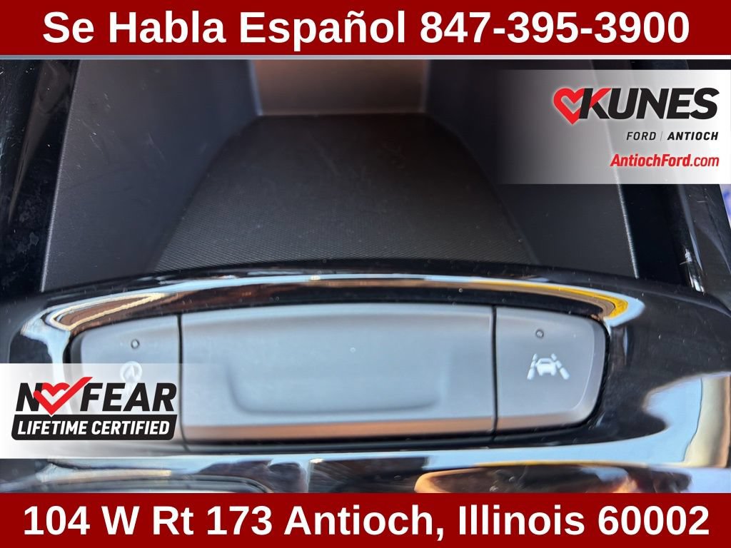 Used 2025 Chevrolet Trax LT FWD image 28