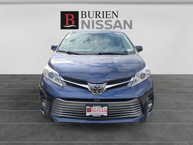 Used 2020 Toyota Sienna XLE w/ XLE Navigation Package AWD/4WD image 3