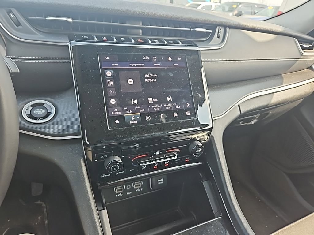 Used 2023 Jeep Grand Cherokee L Laredo image 20