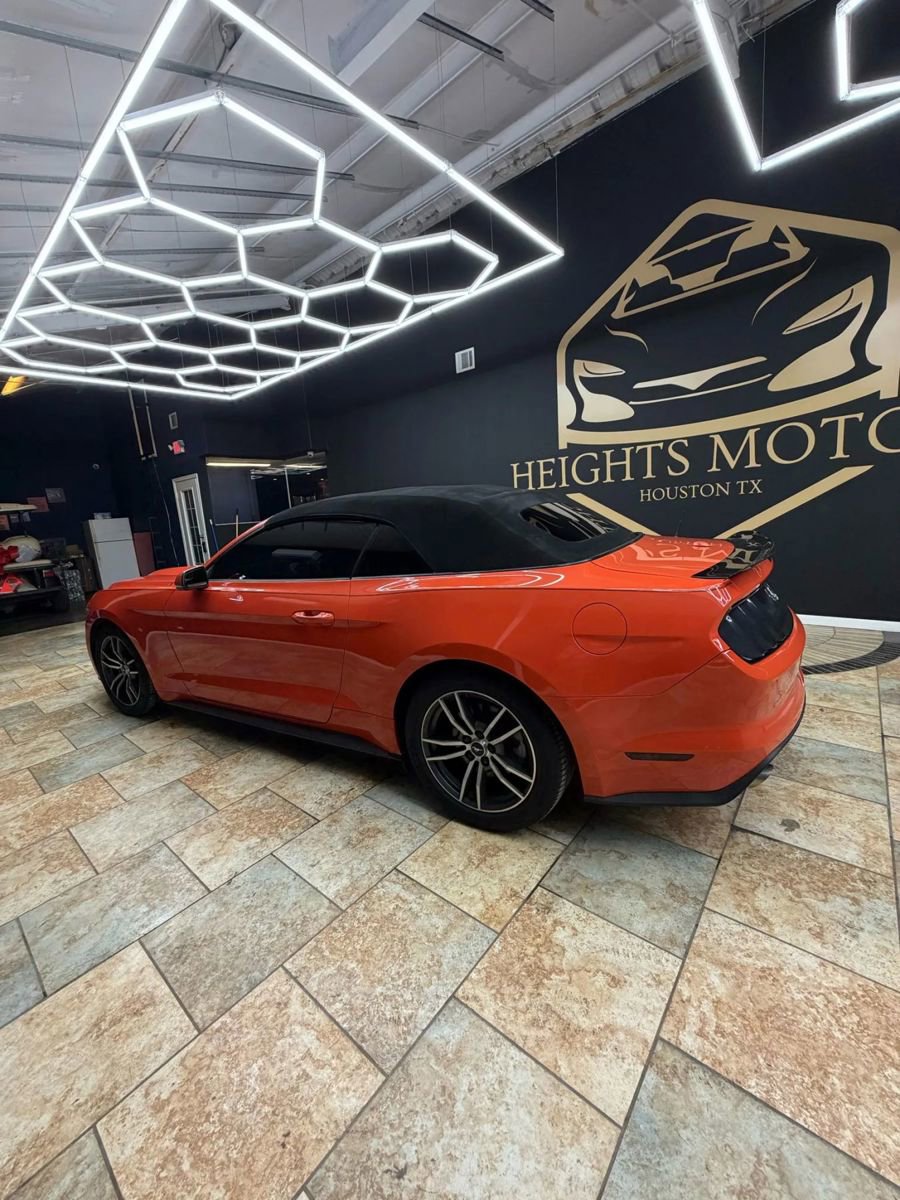 Used 2016 Ford Mustang Premium image 4