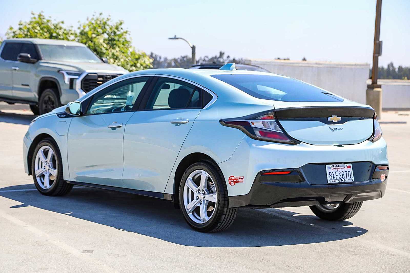 Used 2018 Chevrolet Volt LT FWD image 7