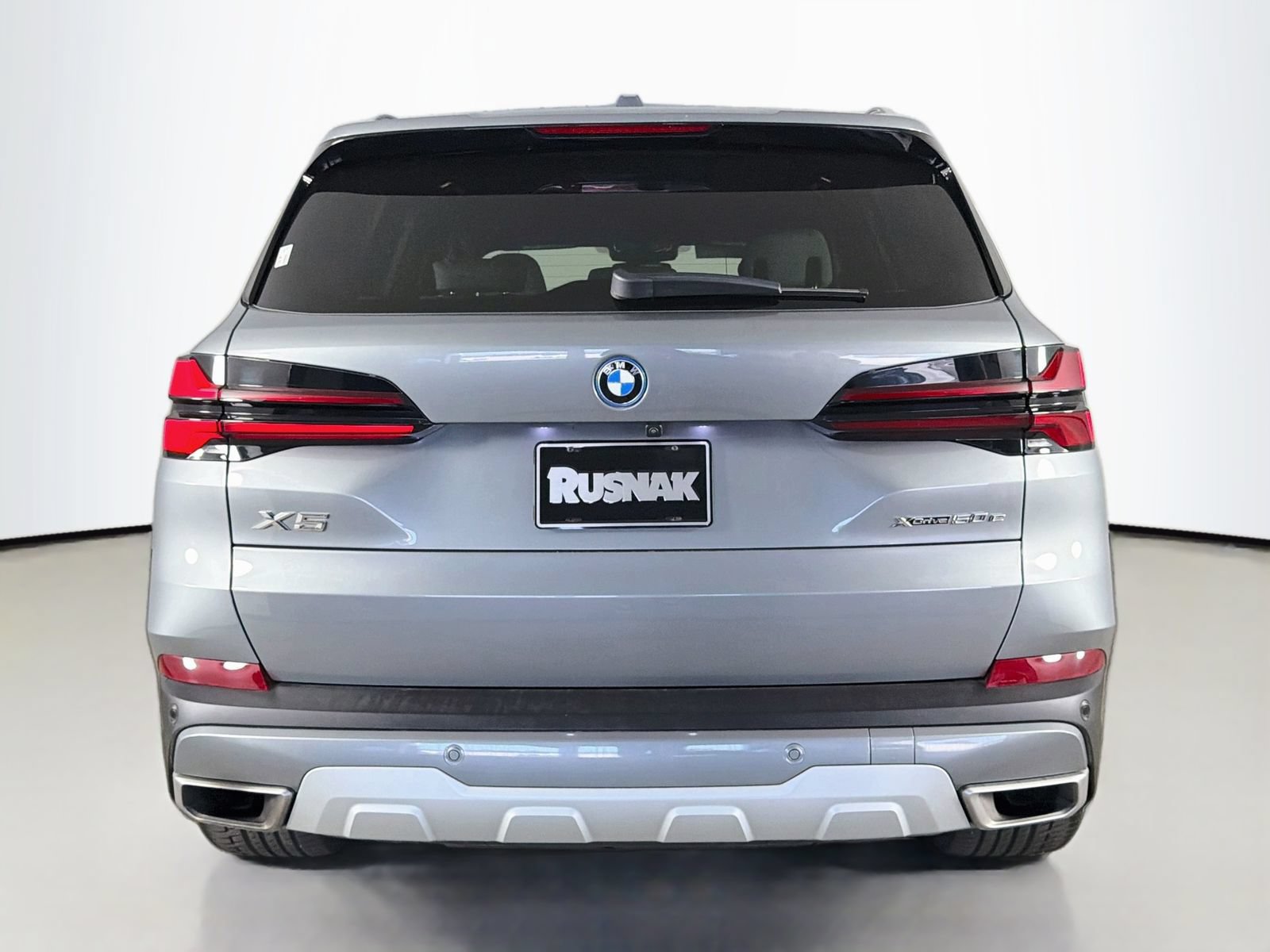 Used 2024 BMW X5 xDrive50e w/ Executive Package AWD/4WD image 6
