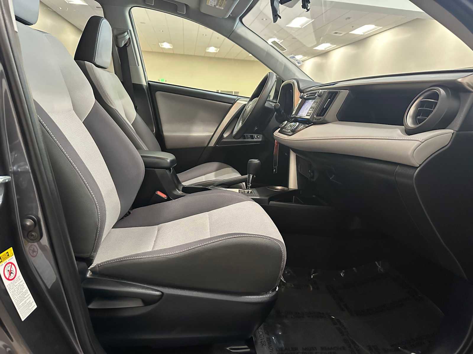 Used 2014 Toyota RAV4 XLE image 26