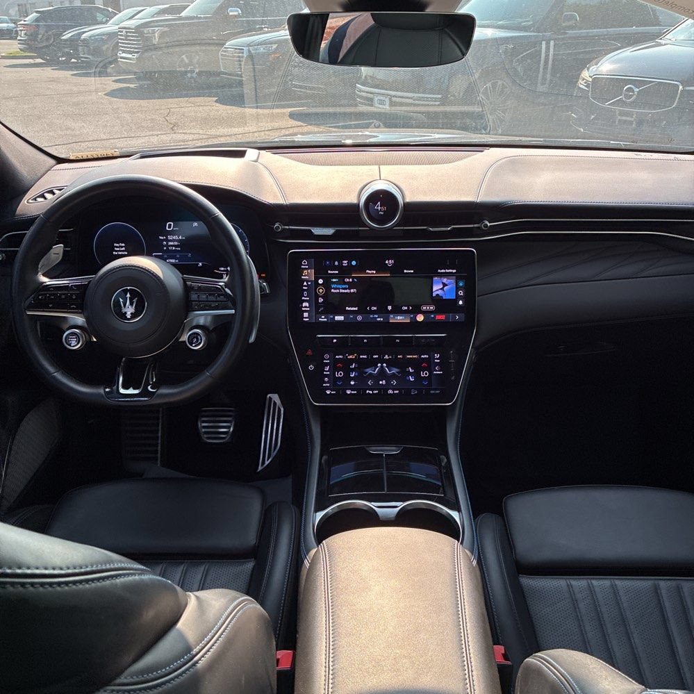 Used 2023 Maserati Grecale Modena AWD/4WD image 17