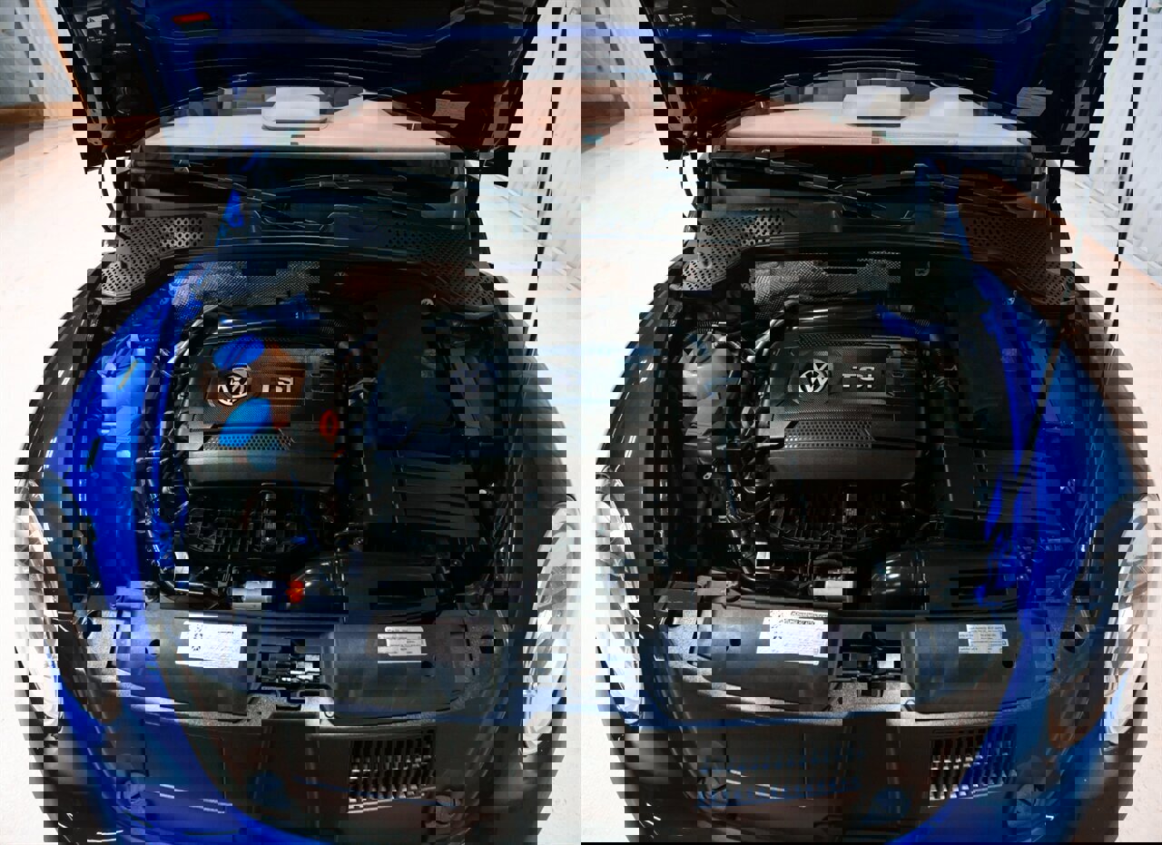 Used 2013 Volkswagen Beetle 2.0T image 21