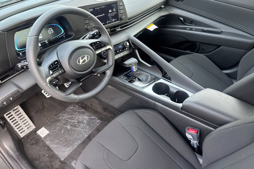 New 2026 Hyundai Elantra SEL Sport Premium FWD image 10