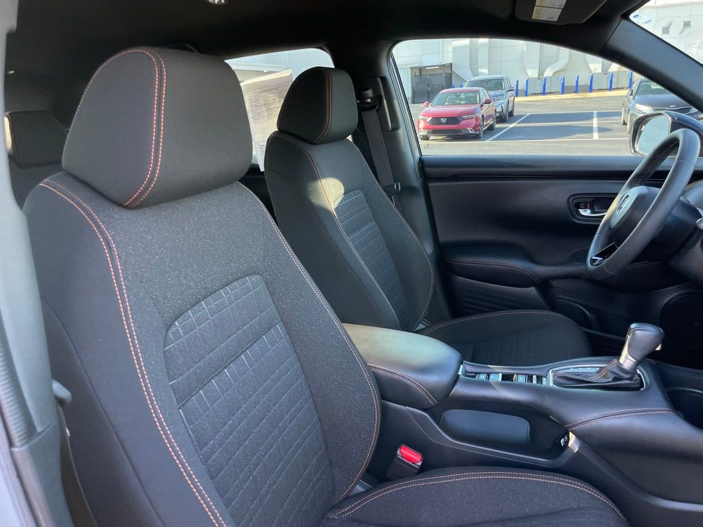 Used 2023 Honda HR-V Sport image 30