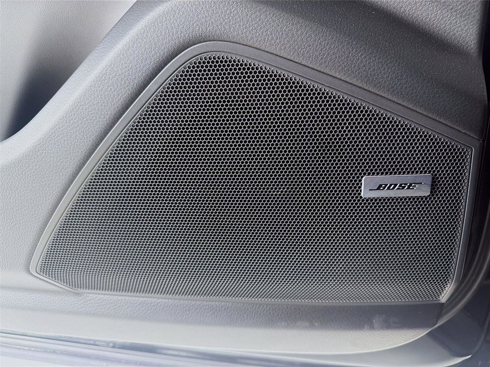 Certified 2023 Porsche Cayenne S image 9