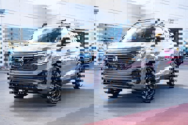 New 2026 Volkswagen Atlas Cross Sport SEL R-Line image 2