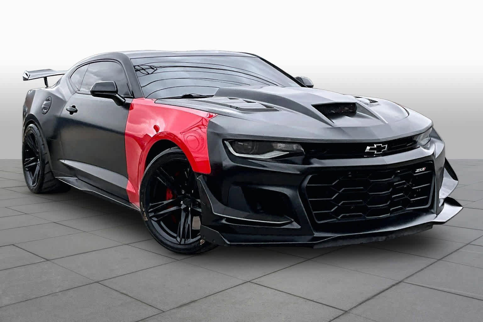 Used 2018 Chevrolet Camaro ZL1 image 3