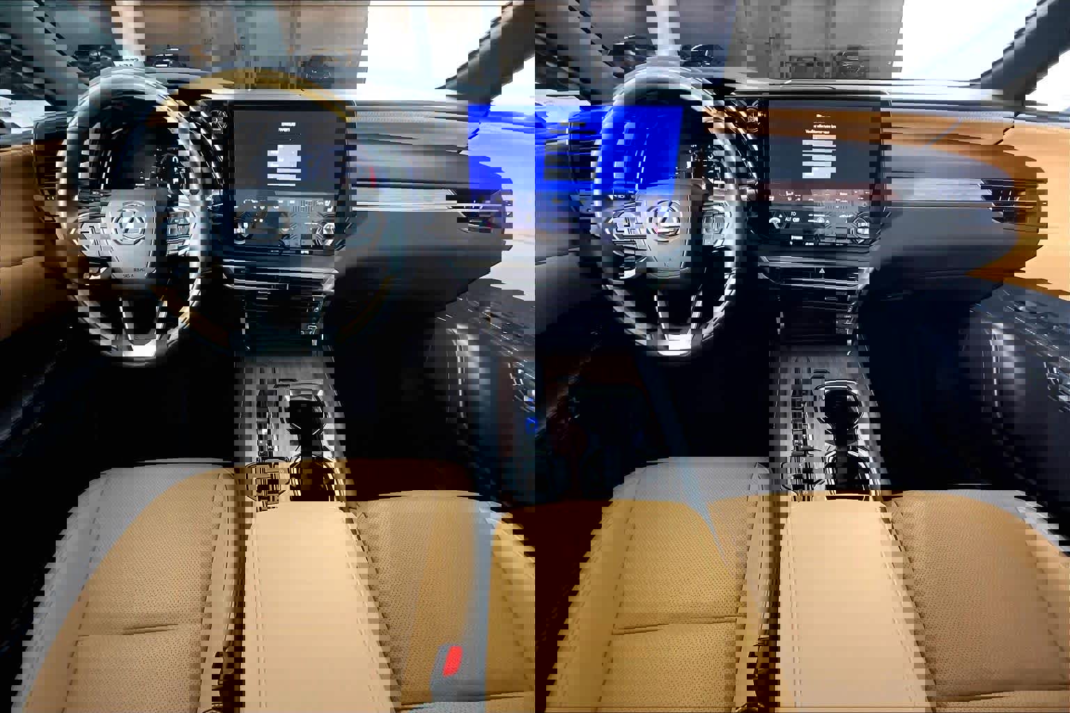 Used 2025 Lexus RX 350 Premium image 15