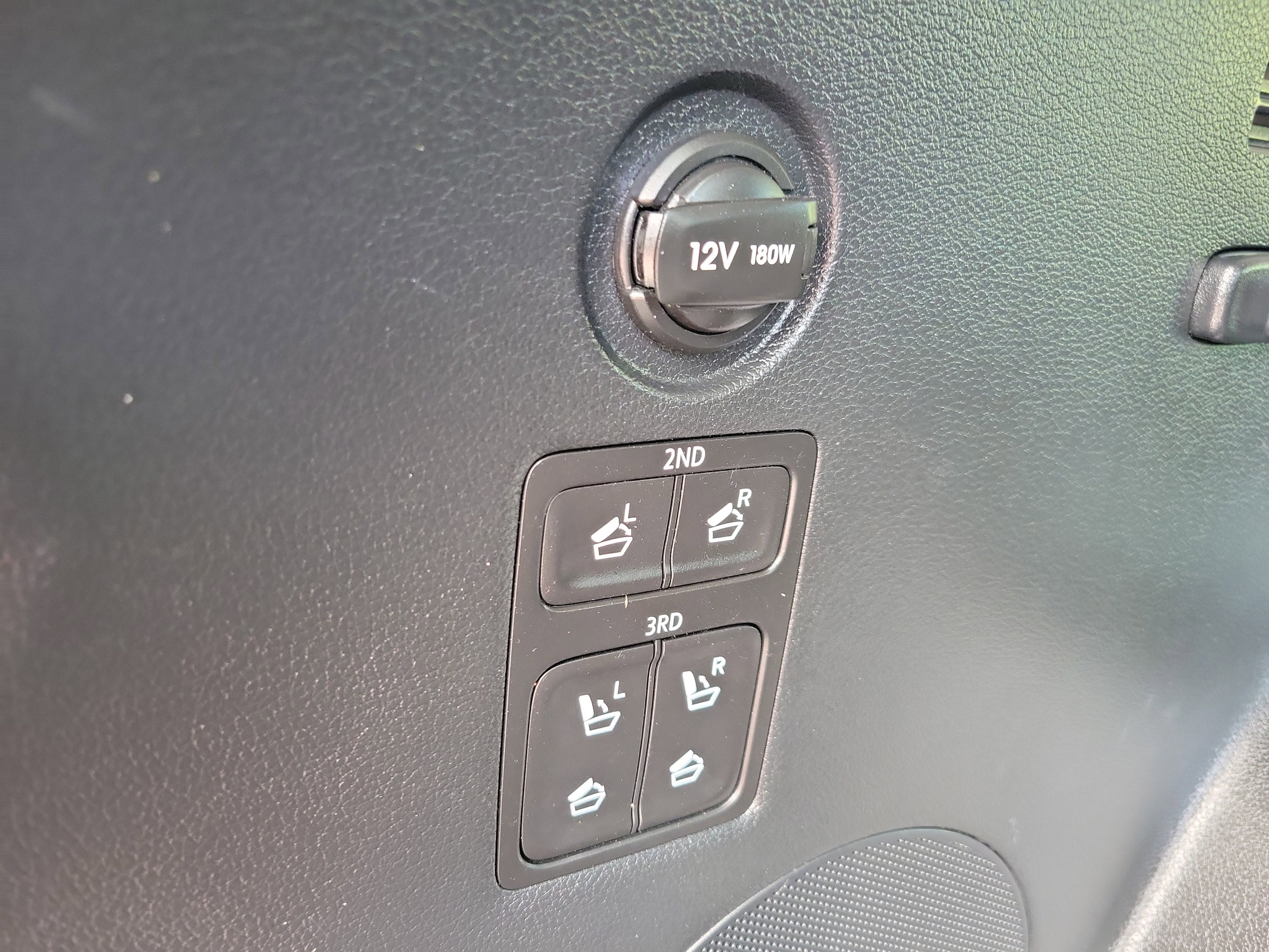 Used 2024 Hyundai Palisade Limited FWD image 18