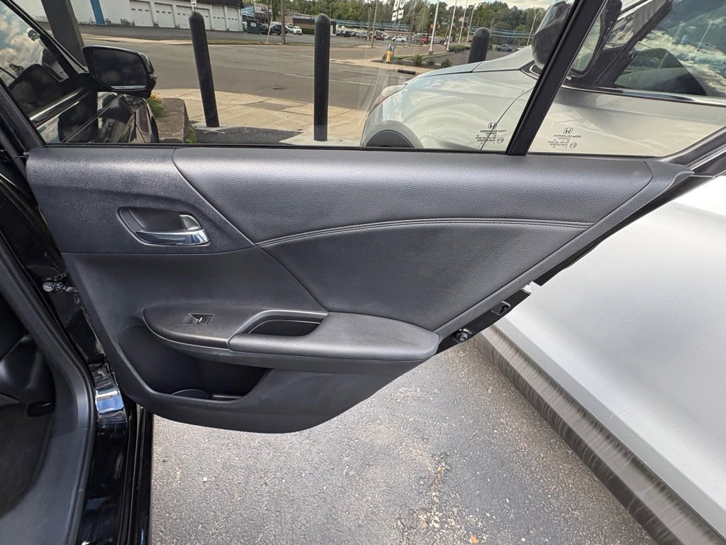 Used 2015 Honda Accord EX-L image 15