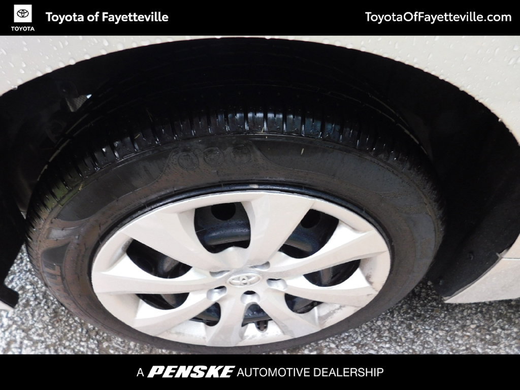 Used 2025 Toyota Corolla LE FWD image 7