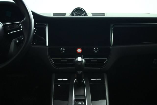 Used 2024 Porsche Macan AWD/4WD image 38