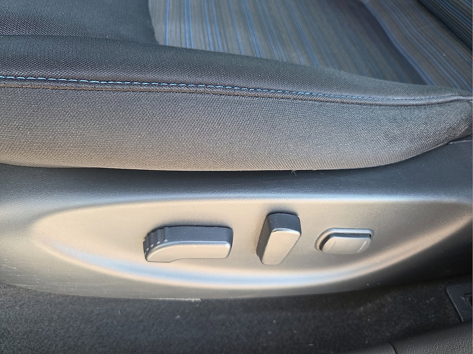 Used 2022 Nissan Leaf SV Plus image 14