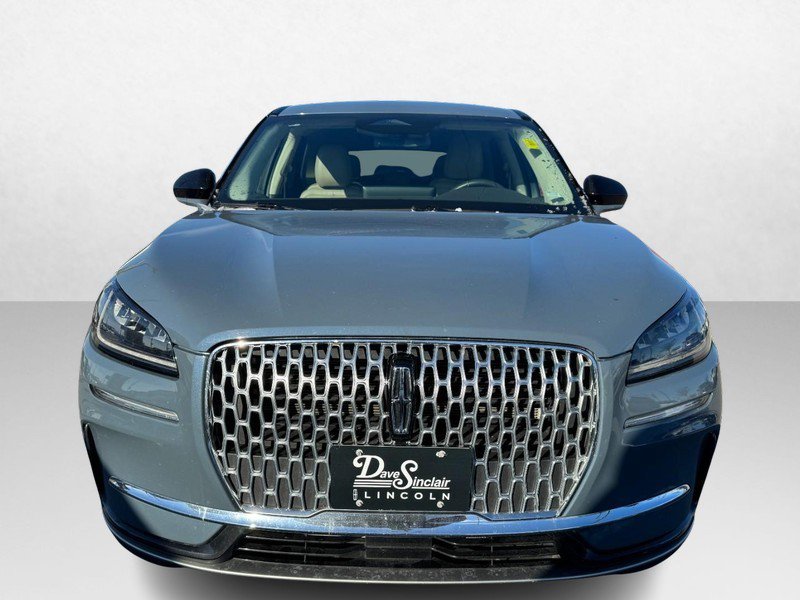 Used 2023 Lincoln Corsair FWD image 2