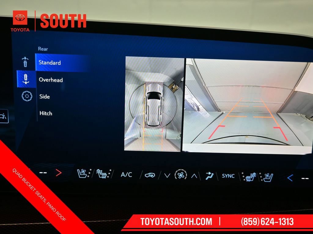 Used 2024 Chevrolet Traverse RS AWD/4WD image 14