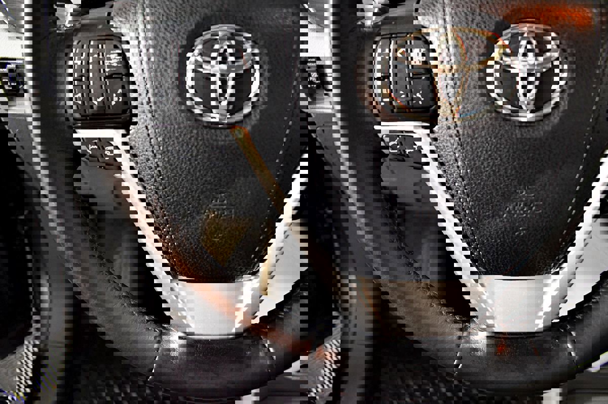 Used 2015 Toyota Sienna XLE image 20