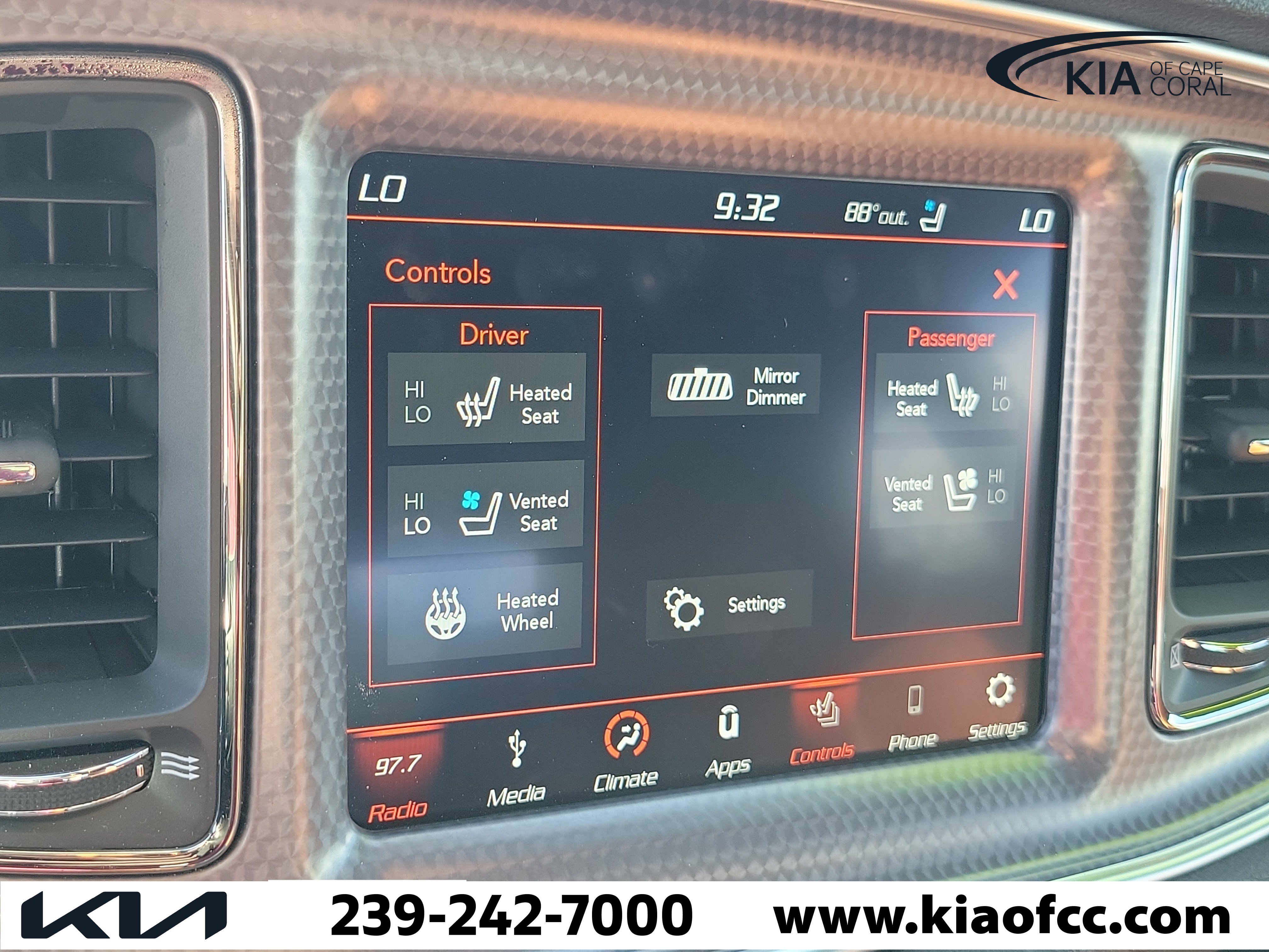 Used 2019 Dodge Challenger SRT Hellcat RWD image 27