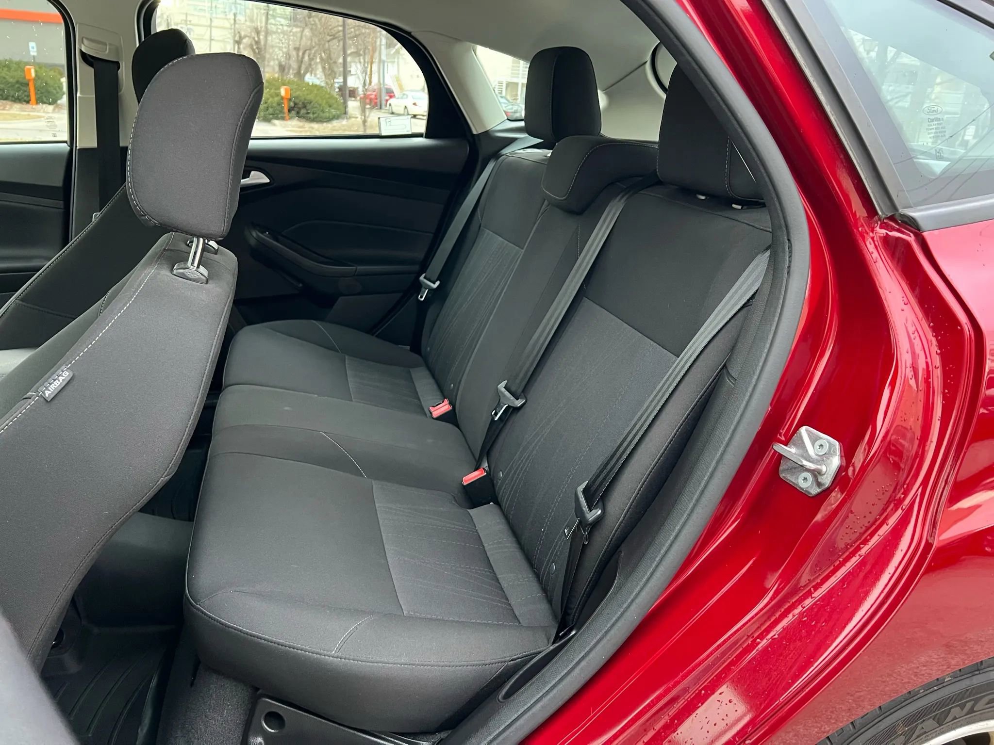 Used 2015 Ford Focus SE image 14