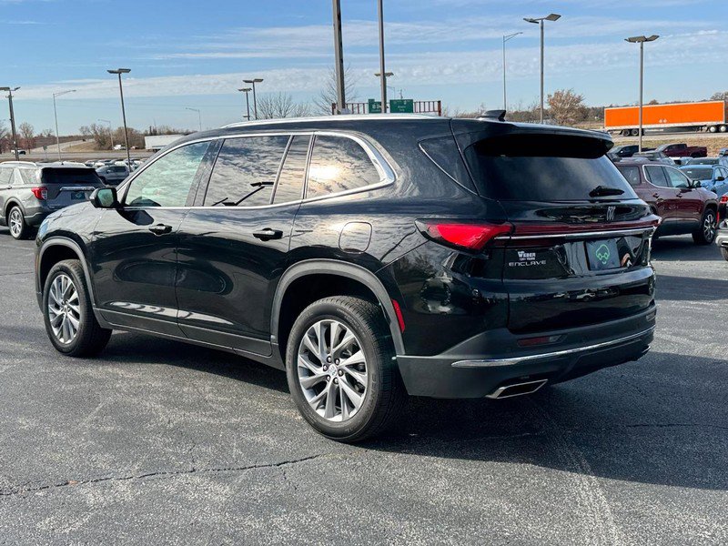 Certified 2025 Buick Enclave Preferred image 3